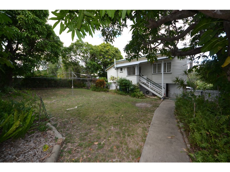 196 North St, West Rockhampton QLD 4700