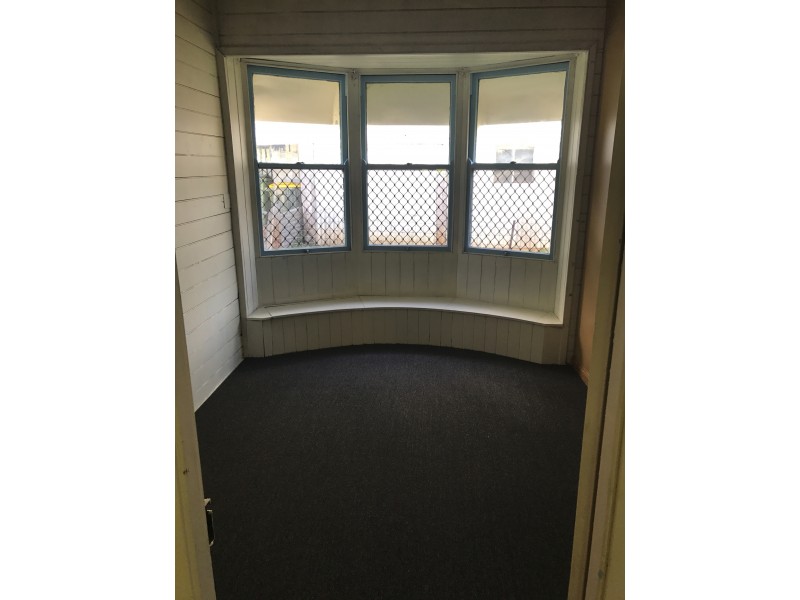 26 Central St, Mount Morgan QLD 4714
