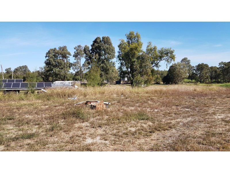 32 Pink Lily Rd, Pink Lily QLD 4702