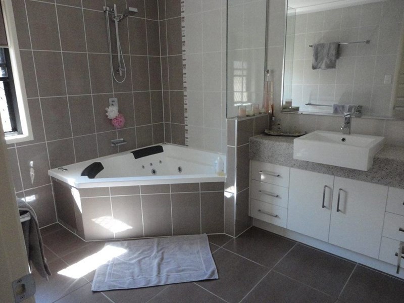 109 Lucas St, Gracemere QLD 4702