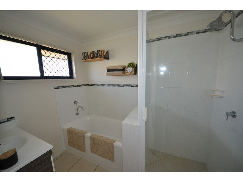 95 Abby Dr, Gracemere QLD 4702