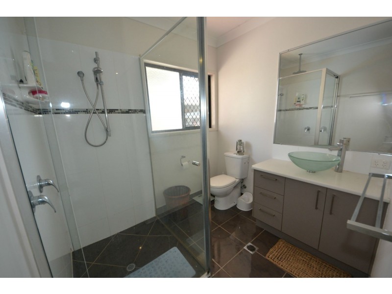 19 Broadhurst Drive, Gracemere QLD 4702