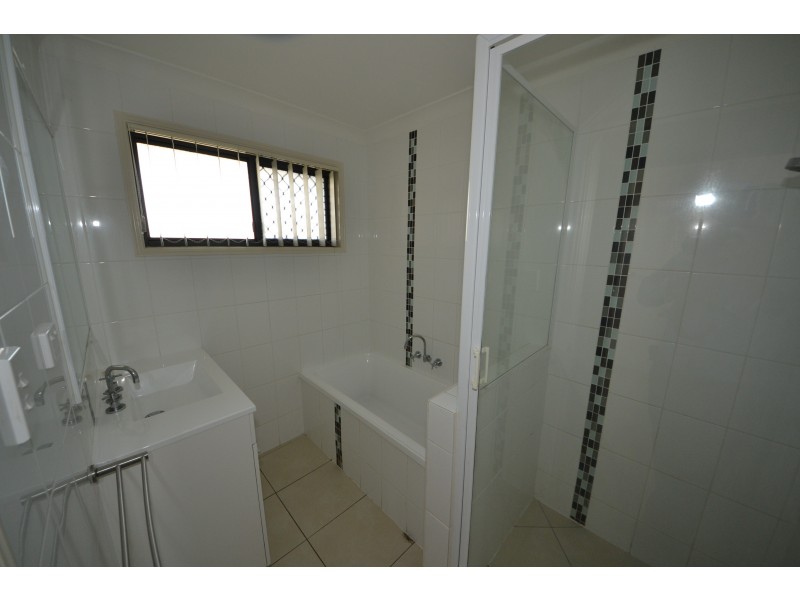 26 Audrey Dr, Gracemere QLD 4702