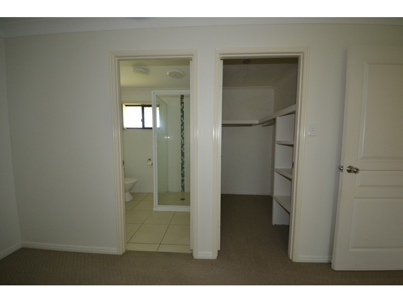 26 Audrey Dr, Gracemere QLD 4702