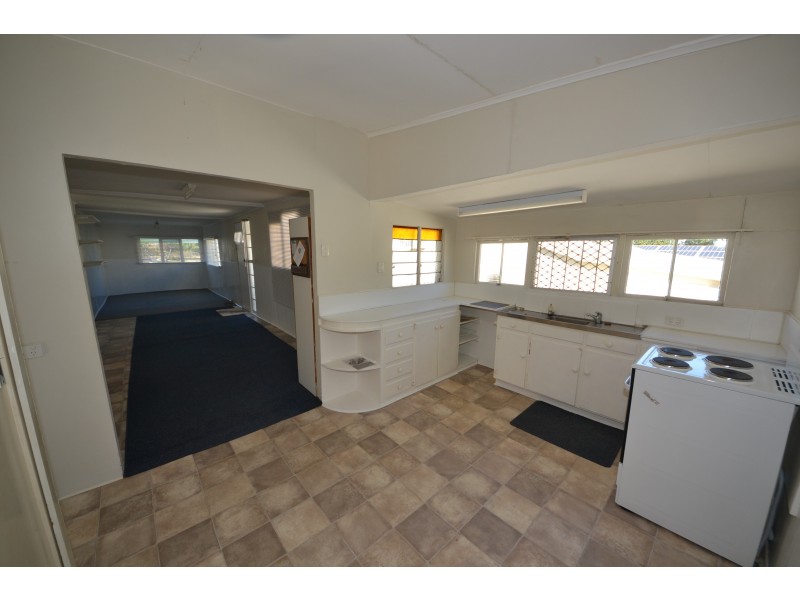 7 Joyce St, Walterhall QLD 4714