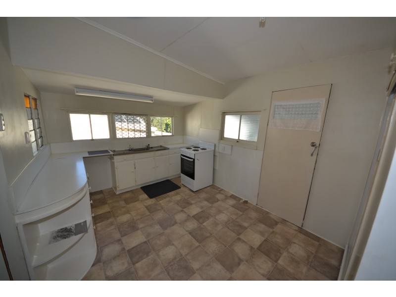 7 Joyce St, Walterhall QLD 4714
