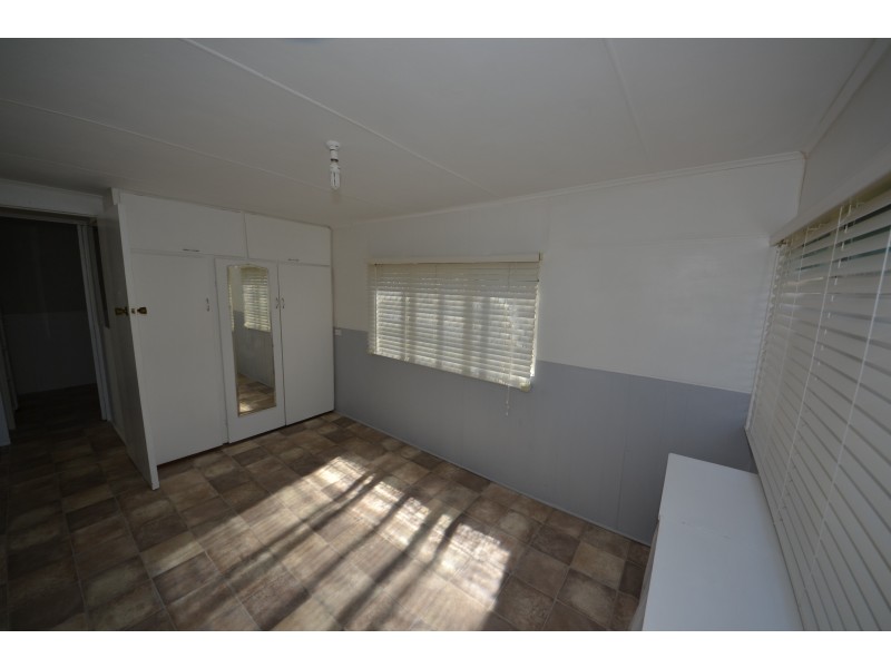7 Joyce St, Walterhall QLD 4714