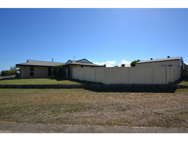 3 Gilmore Ct, Gracemere QLD 4702