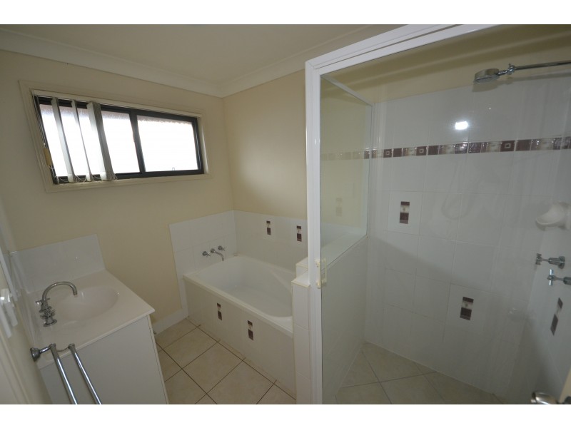 20 Seonaid Pl, Gracemere QLD 4702