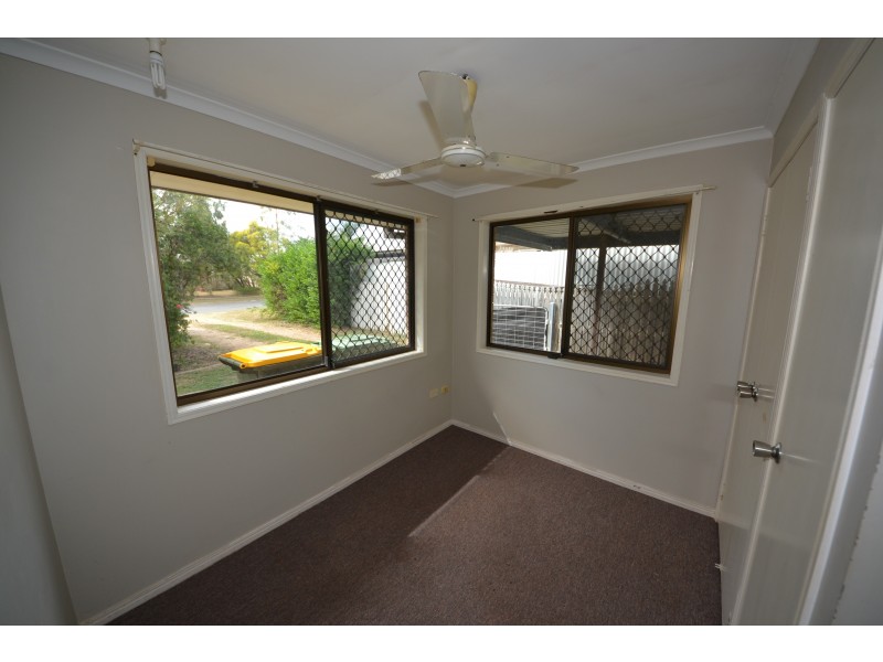 12 Deakin Close, Gracemere QLD 4702