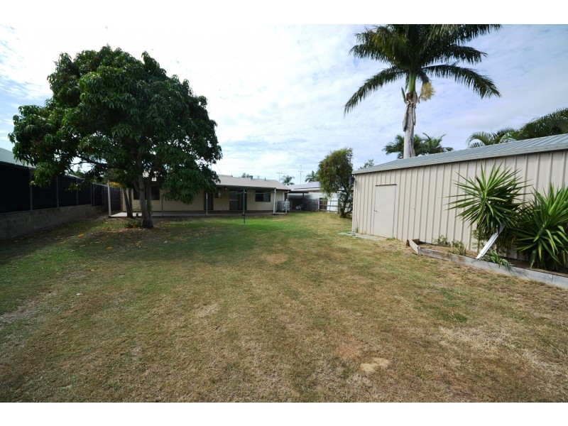 12 Deakin Close, Gracemere QLD 4702