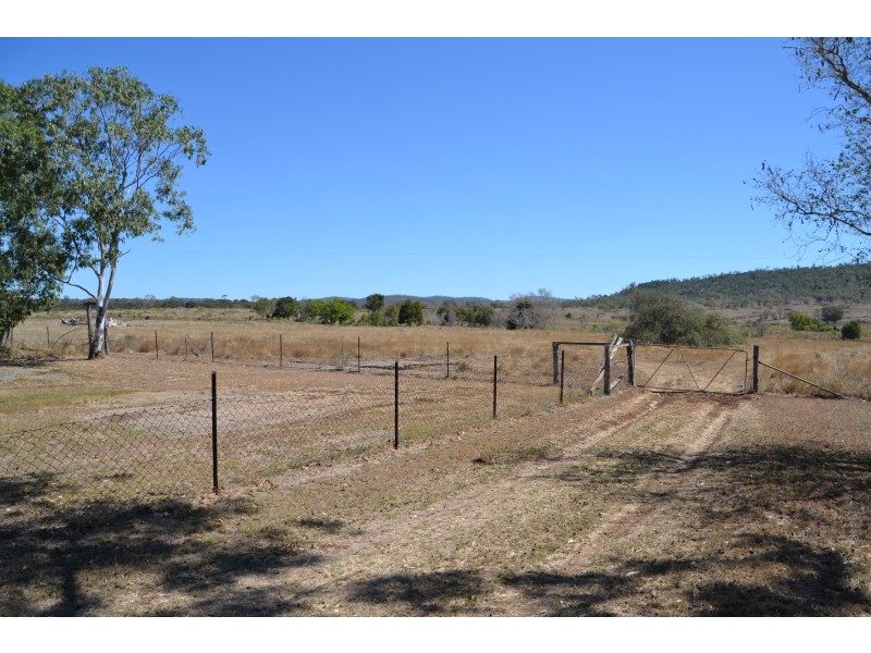 45 Smith Rd, Stanwell QLD 4702