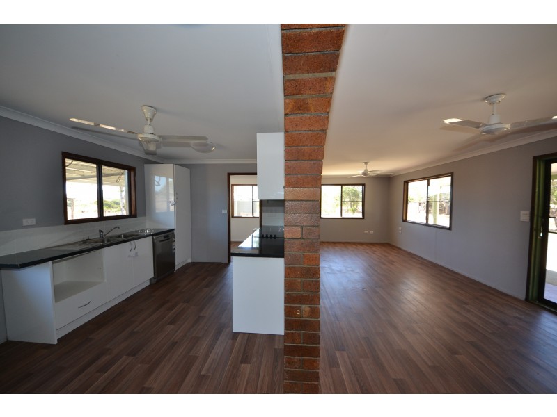 45 Smith Rd, Stanwell QLD 4702