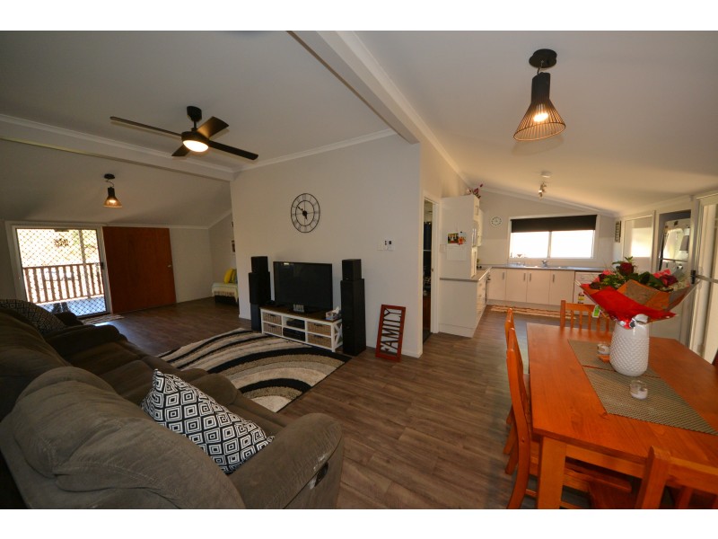 38 Coronation Dr, Mount Morgan QLD 4714