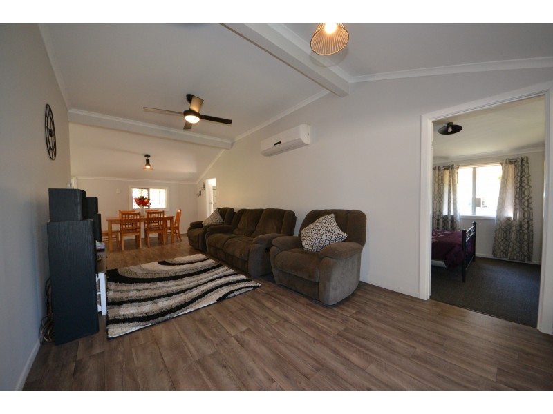 38 Coronation Dr, Mount Morgan QLD 4714