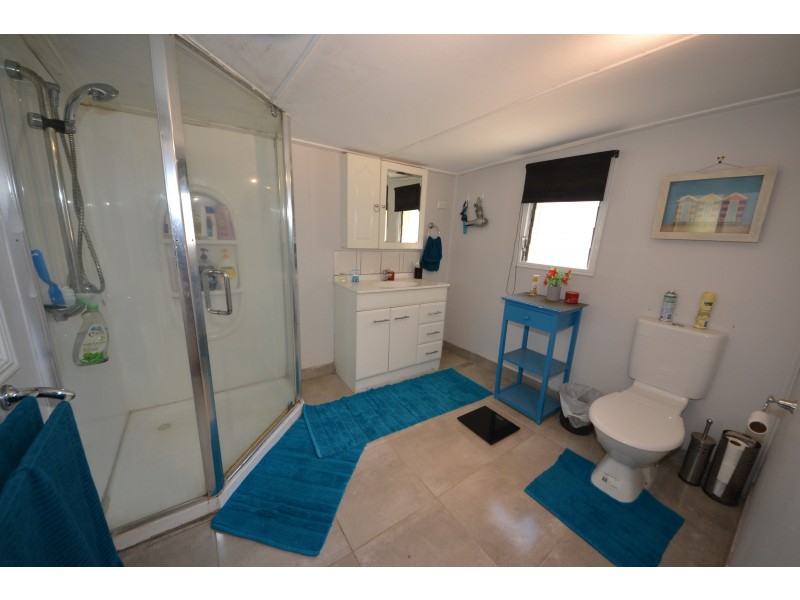 38 Coronation Dr, Mount Morgan QLD 4714