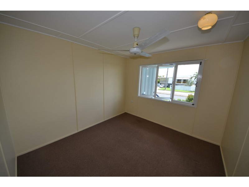 66 Alexandra Street, Park Avenue QLD 4701