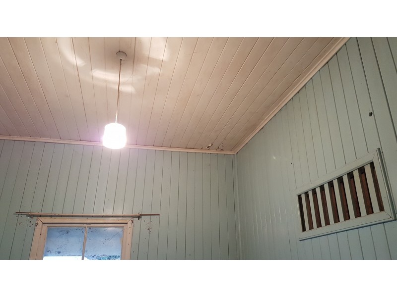 24 Central St South, Mount Morgan QLD 4714