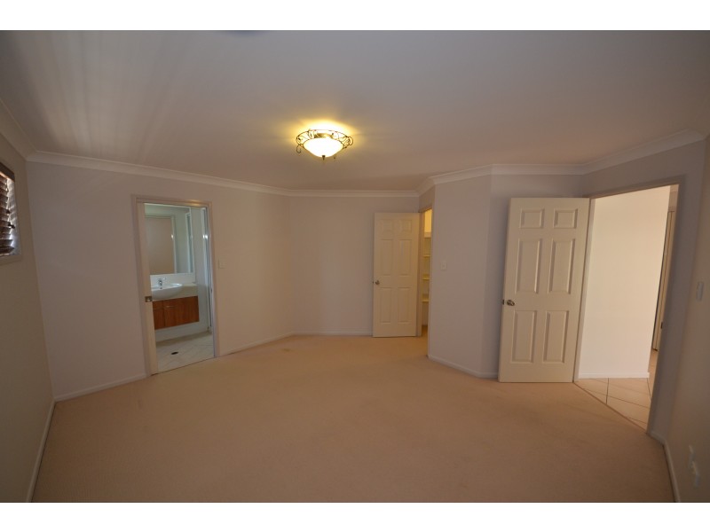 117 Donovan Cres, Gracemere QLD 4702