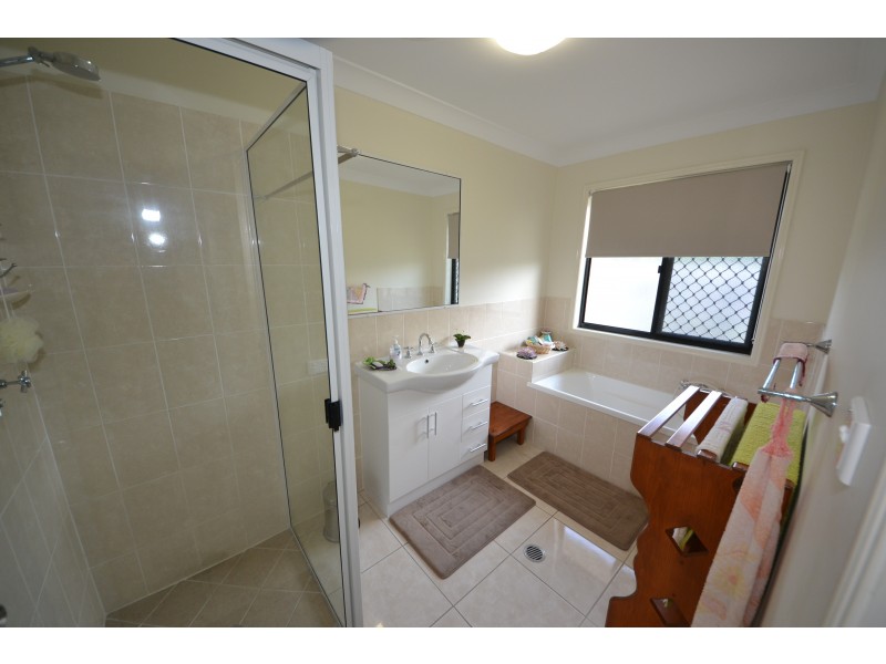 5 Bass Lane, Gracemere QLD 4702