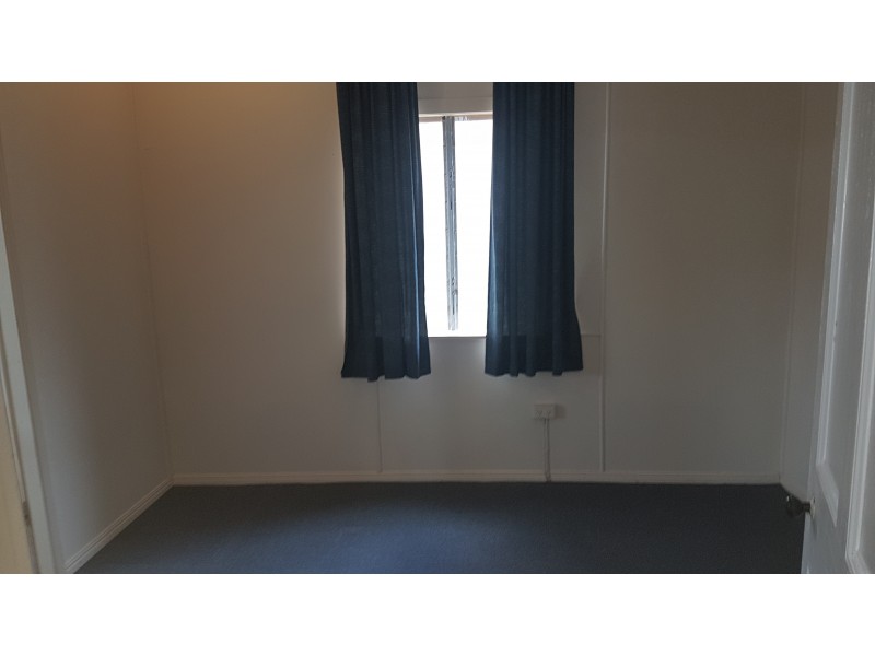 8 River Street, Mount Morgan QLD 4714
