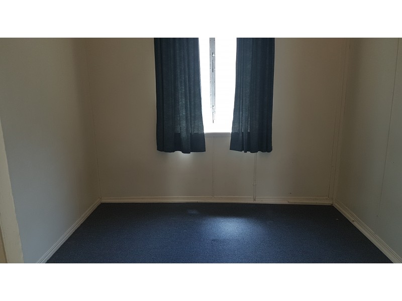 8 River Street, Mount Morgan QLD 4714