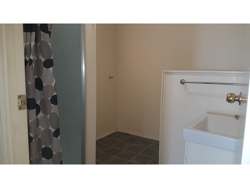 8 River Street, Mount Morgan QLD 4714