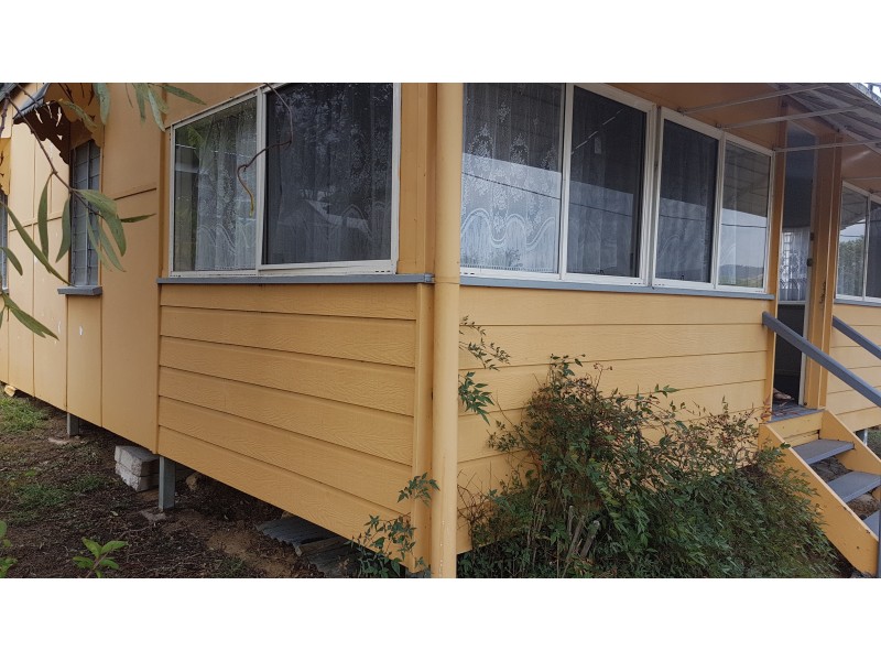 8 River Street, Mount Morgan QLD 4714