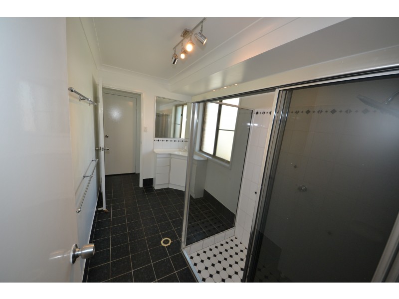 20 Hicks Close, Gracemere QLD 4702