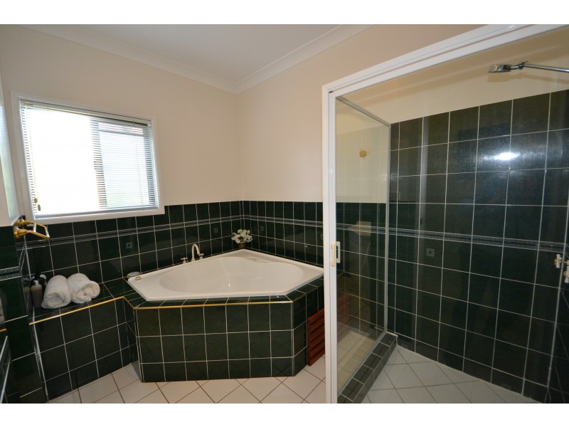 74 Richmont Dr, Bouldercombe QLD 4702