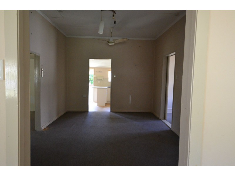 39 Darcy Street, Mount Morgan QLD 4714
