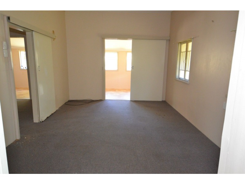39 Darcy Street, Mount Morgan QLD 4714