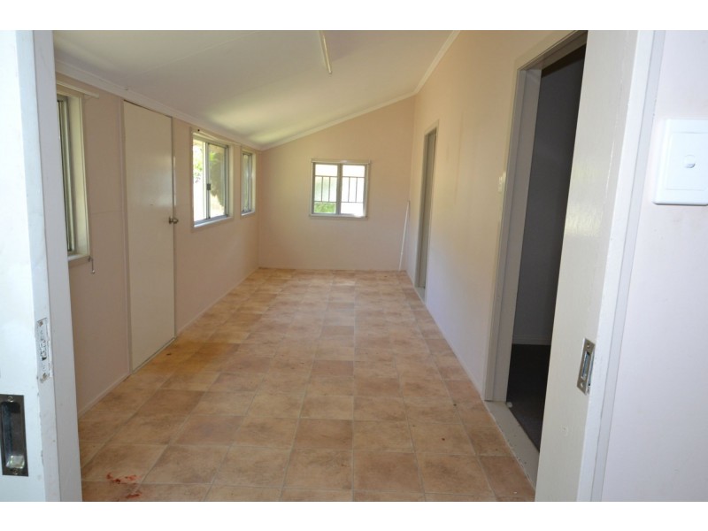 39 Darcy Street, Mount Morgan QLD 4714