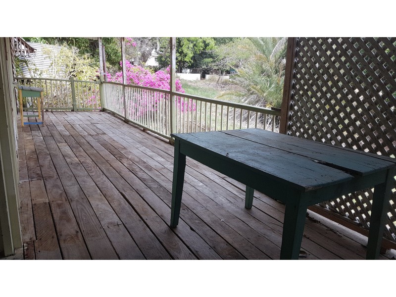 70 Darcy St, Mount Morgan QLD 4714