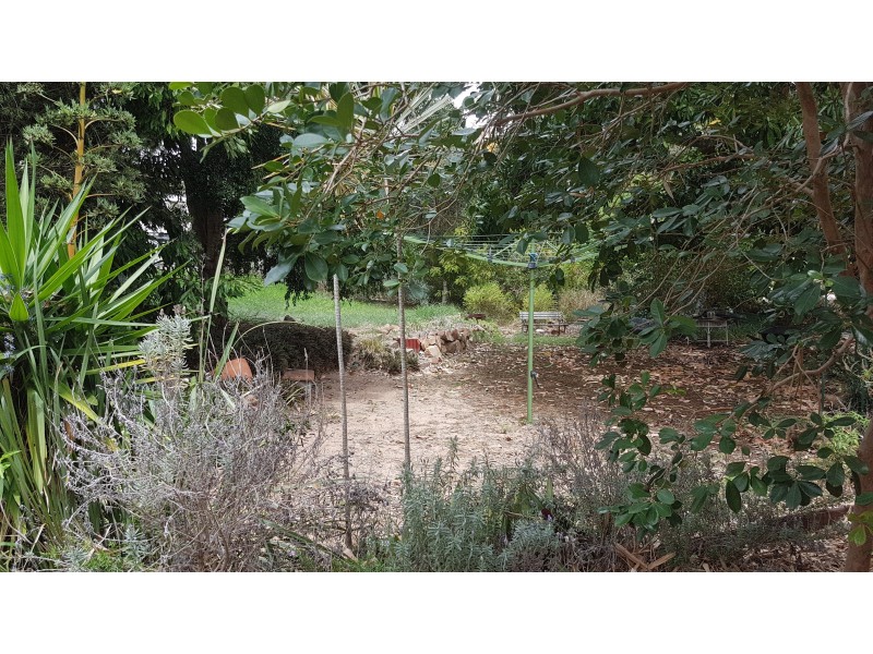 70 Darcy St, Mount Morgan QLD 4714