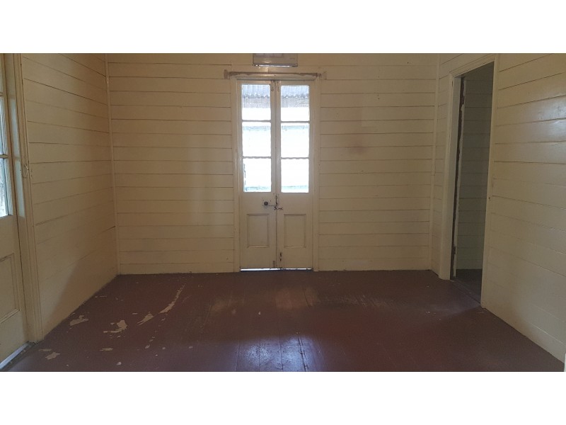 70 Darcy St, Mount Morgan QLD 4714