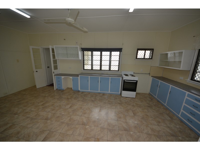 288 Dunbar St, Koongal QLD 4701