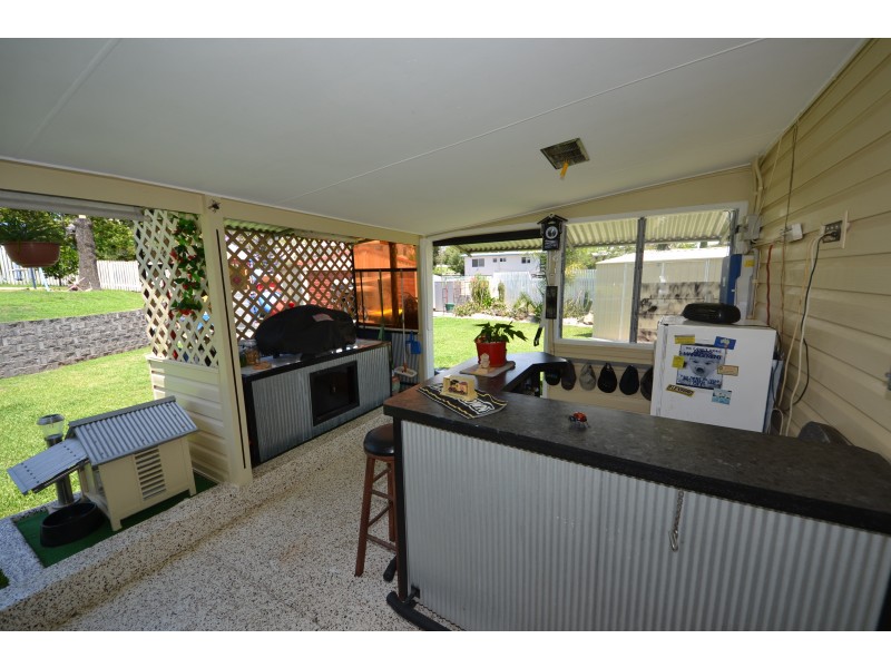 11 Perriman St, Gracemere QLD 4702
