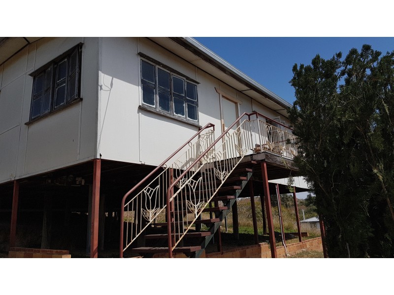 42 Darcy St, Mount Morgan QLD 4714