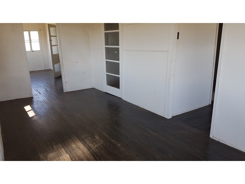 42 Darcy St, Mount Morgan QLD 4714