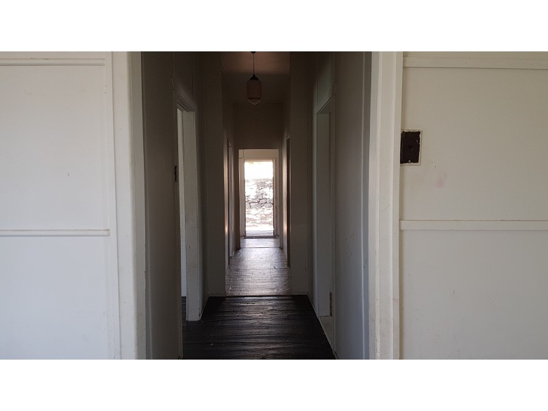 42 Darcy St, Mount Morgan QLD 4714