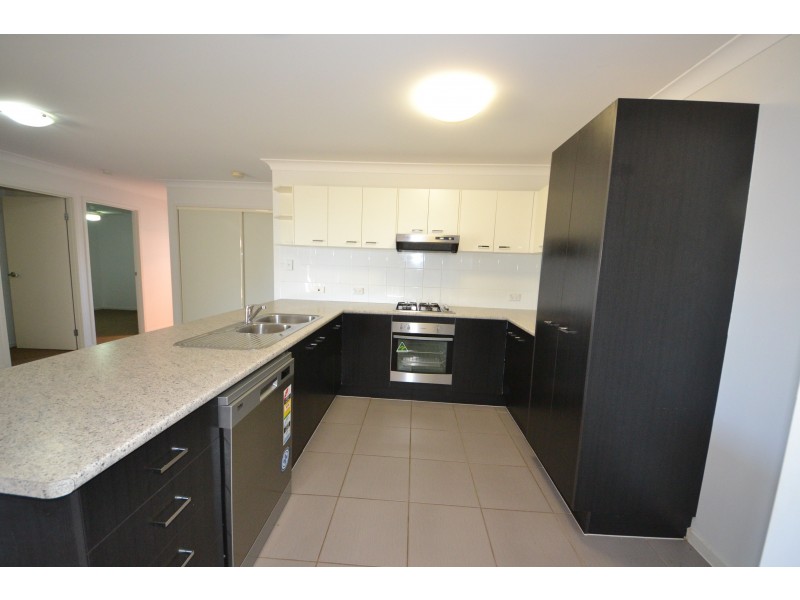 8 Violet Dr, Gracemere QLD 4702