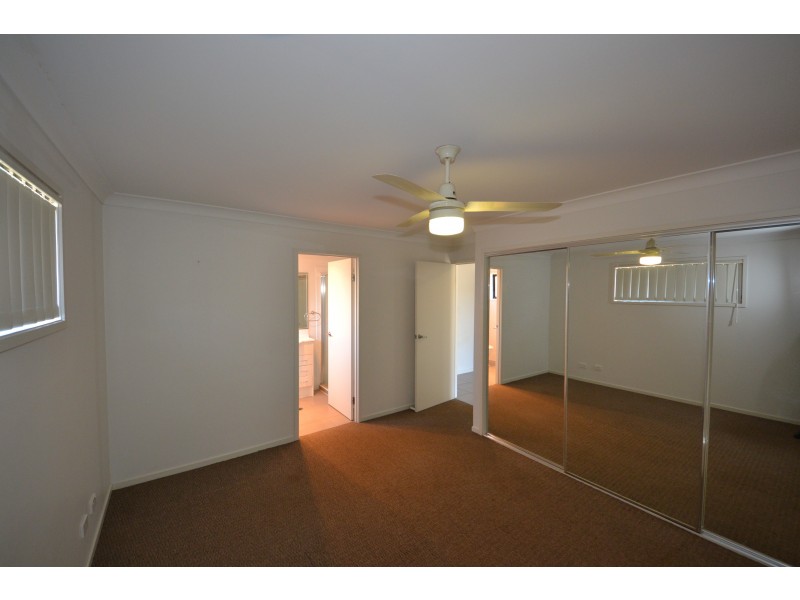 8 Violet Dr, Gracemere QLD 4702