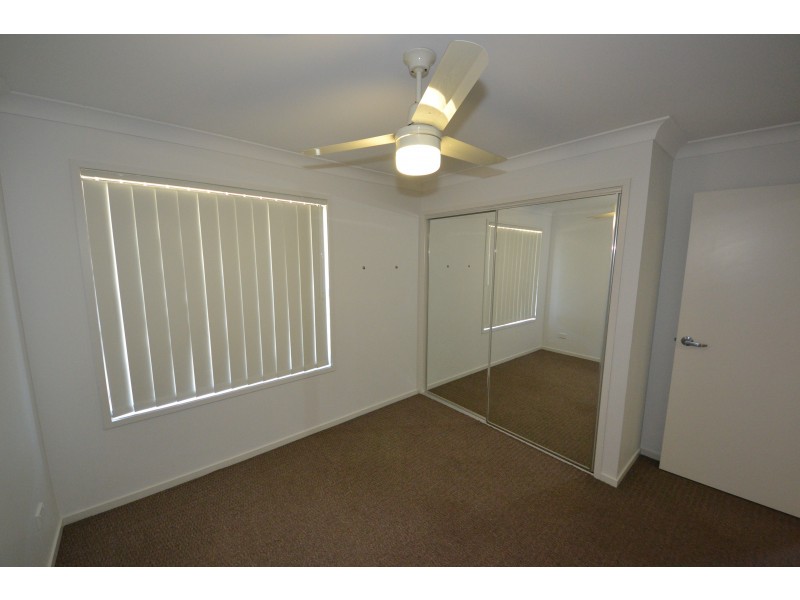 8 Violet Dr, Gracemere QLD 4702