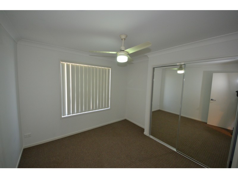 8 Violet Dr, Gracemere QLD 4702