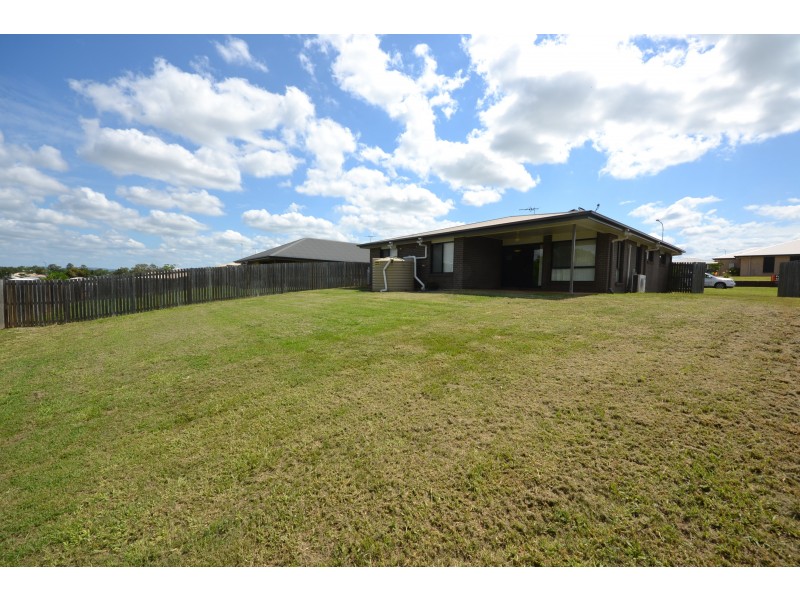 8 Violet Dr, Gracemere QLD 4702