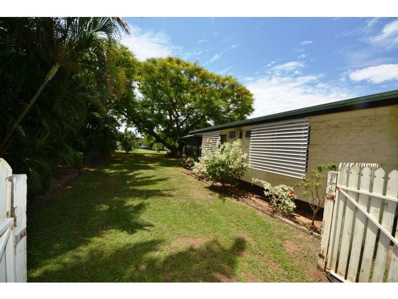 10 Fenwick St, Gracemere QLD 4702