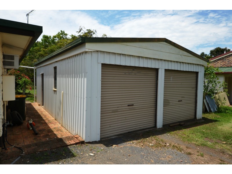 10 Fenwick St, Gracemere QLD 4702