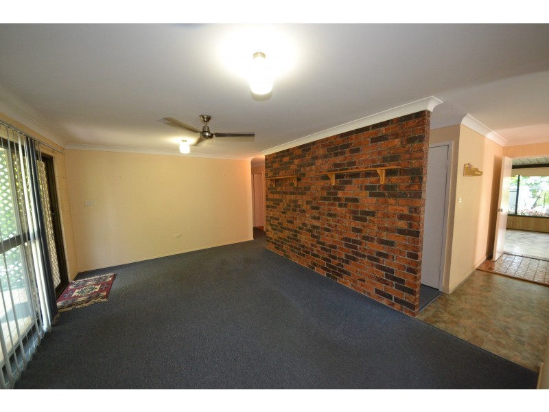 10 Fenwick St, Gracemere QLD 4702