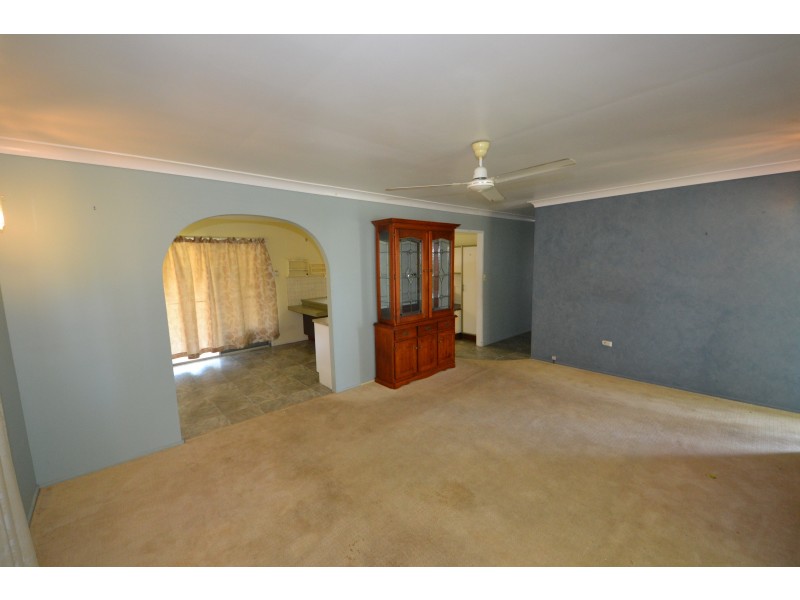 1 Hardy Avenue, Park Avenue QLD 4701